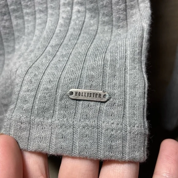 Hollister Shirt - Picture 3 of 4